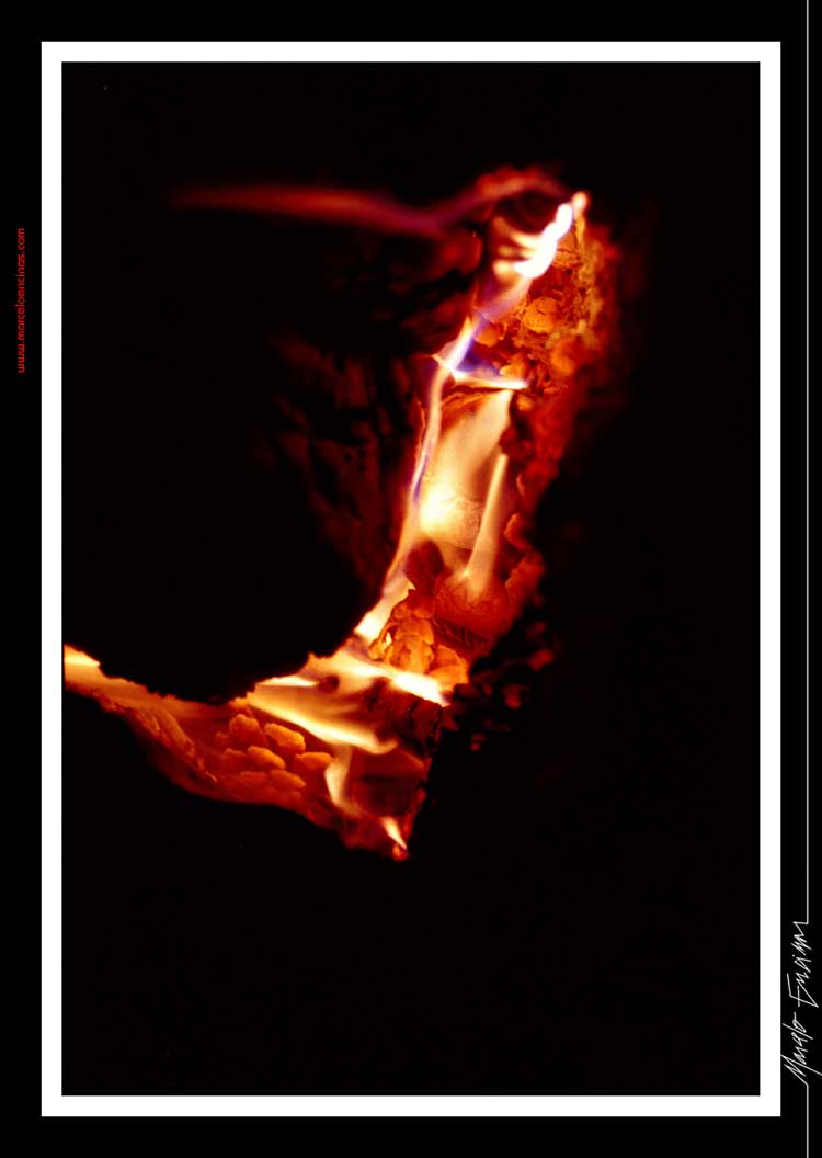 Exposición "LOS 4 ELEMENTOS" / Elemento: Fuego / Título: "LA BOTA" / Autor Ph: Marcelo ENCINAS