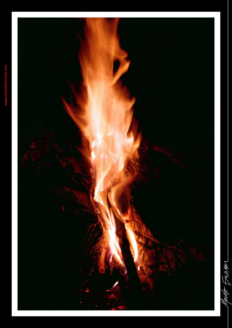 Exposición "LOS 4 ELEMENTOS" / Elemento: Fuego / Título: "PENETRANDO" / Autor Ph: Marcelo ENCINAS